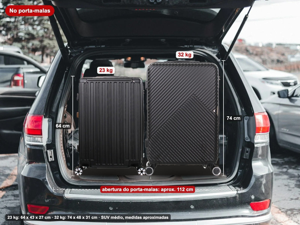 Malas REDTEC de 23 kg e 32 kg em pé no porta-malas de um SUV médio
