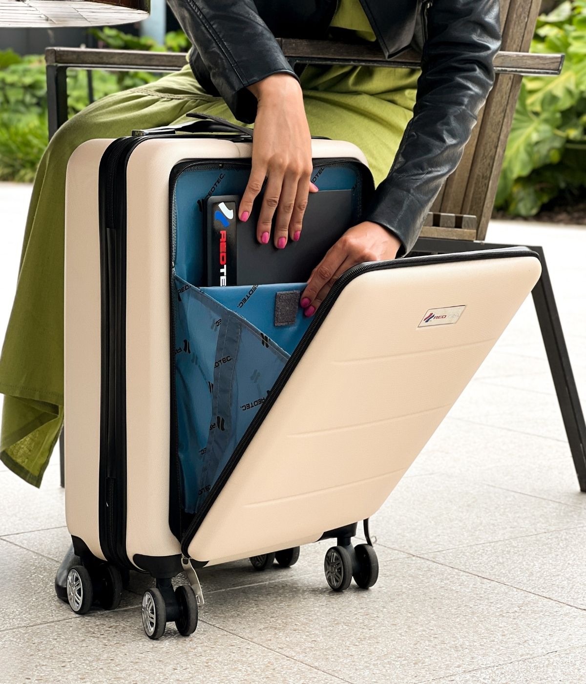 C03 MALA BRASÍLIA P COM COMPARTIMENTO NOTEBOOK